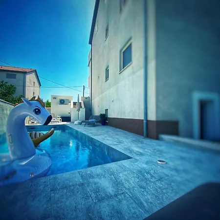아파트 Rina- Heated Salt Water Pool *