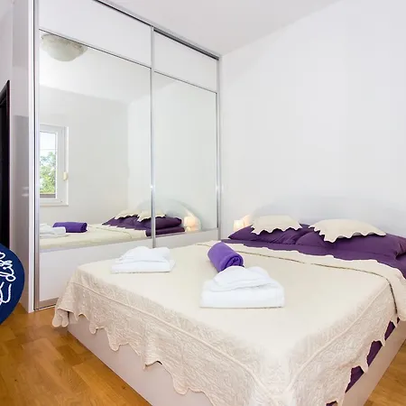 Rina- Heated Salt Water Pool *