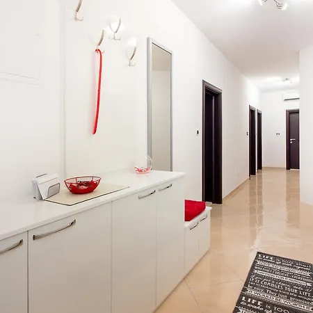 Rina- Heated Salt Water Pool Appartement Kaštela