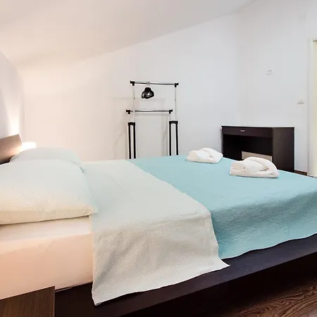 Rina- Heated Salt Water Pool *