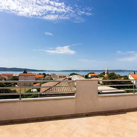 Appartement Rina- Heated Salt Water Pool