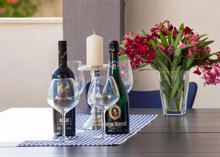 Rina- Heated Salt Water Pool Appartement